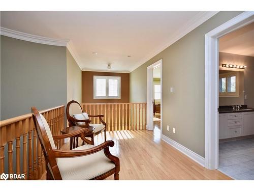 41 Camelot Square, Barrie, ON - Indoor Photo Showing Other Room