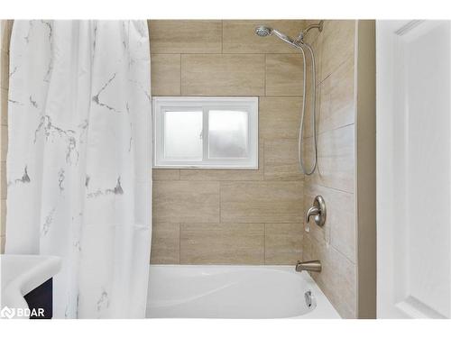 307 Scott Street, Midland, ON - Indoor Photo Showing Bathroom