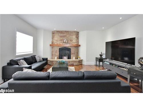 39 Vanderpost Crescent, Thornton, ON - Indoor Photo Showing Living Room With Fireplace