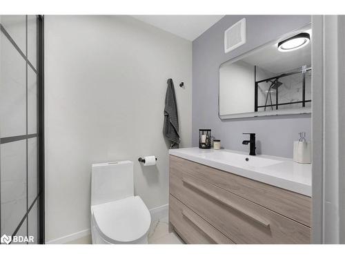 1474 Gill Road, Midhurst, ON - Indoor Photo Showing Bathroom