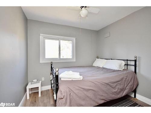 33 Shelley Dr, Little Britain, ON - Indoor Photo Showing Bedroom