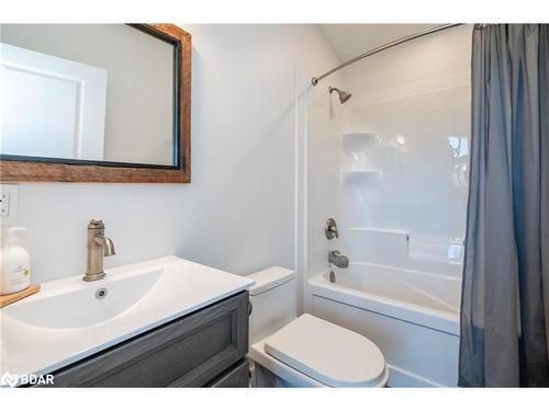 35 Taits Island Road, Mckellar, ON - Indoor Photo Showing Bathroom