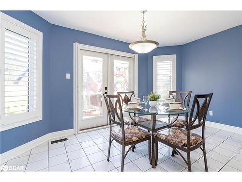 11 Cityview Circle, Barrie, ON - Indoor Photo Showing Dining Room