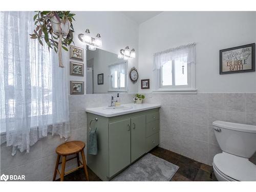 204 Rowanwood Road, Huntsville, ON - Indoor Photo Showing Bathroom