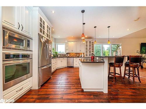 21 Old Mill Road, Burford, ON - Indoor Photo Showing Kitchen With Upgraded Kitchen