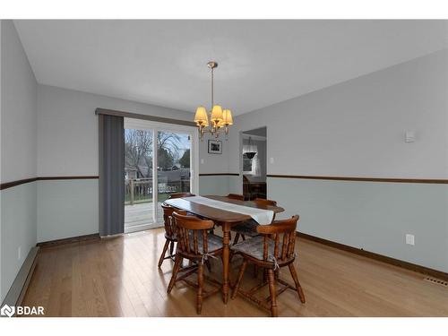 1160 Shore Acres Drive, Innisfil, ON - Indoor Photo Showing Dining Room
