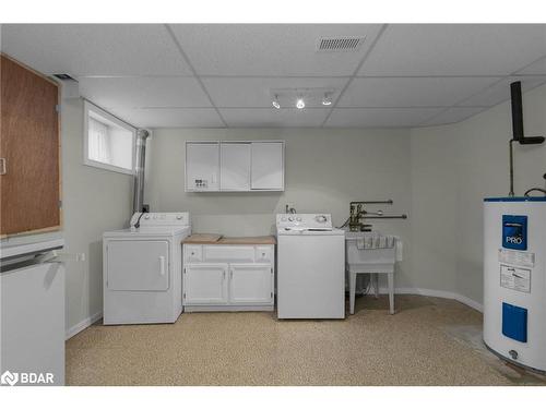 1160 Shore Acres Drive, Innisfil, ON - Indoor Photo Showing Laundry Room