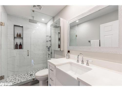 302-6 Toronto Street, Barrie, ON - Indoor Photo Showing Bathroom