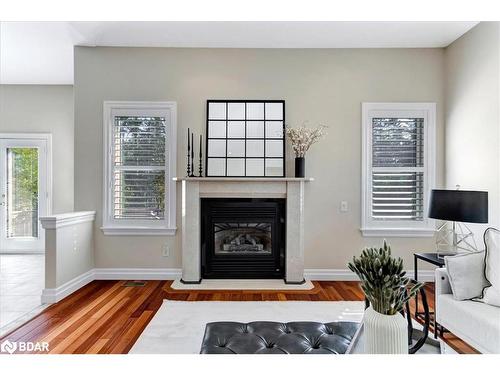 410 Linda Lane, Wasaga Beach, ON - Indoor Photo Showing Living Room With Fireplace