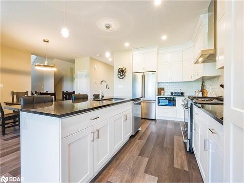 142 Harrison St Street, Elora, ON - Indoor Photo Showing Kitchen With Stainless Steel Kitchen With Upgraded Kitchen