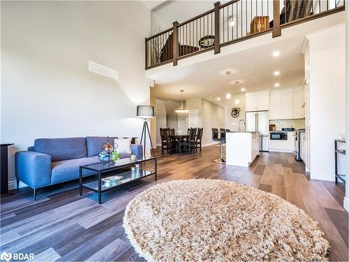 142 Harrison St Street, Elora, ON - Indoor Photo Showing Living Room