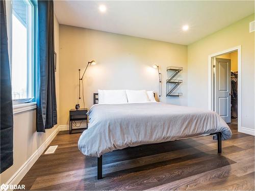 142 Harrison St Street, Elora, ON - Indoor Photo Showing Bedroom