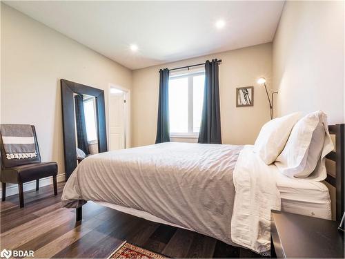 142 Harrison St Street, Elora, ON - Indoor Photo Showing Bedroom