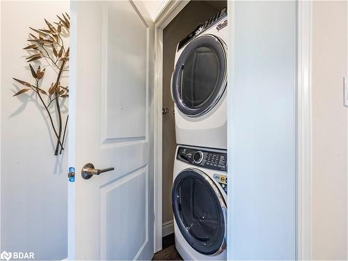 142 Harrison St Street, Elora, ON - Indoor Photo Showing Laundry Room