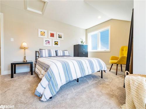 142 Harrison St Street, Elora, ON - Indoor Photo Showing Bedroom