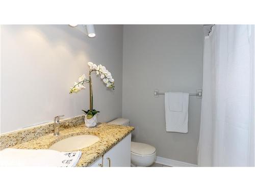 56 Brucker Road, Barrie, ON - Indoor Photo Showing Bathroom