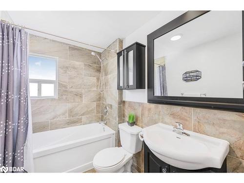 786 Chestnut Street, Innisfil, ON - Indoor Photo Showing Bathroom