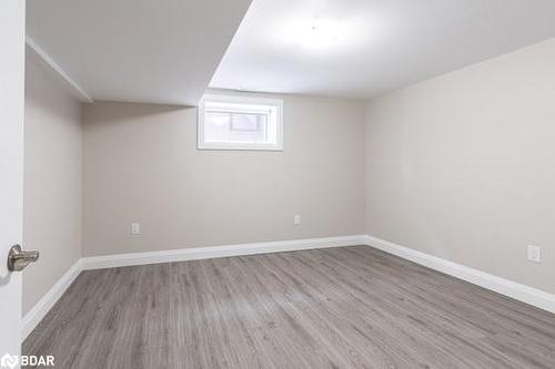 240 Wellington Street E, Barrie, ON - Indoor Photo Showing Other Room