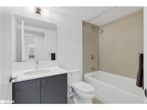 608-58 Lakeside Terrace, Barrie, ON - Indoor Photo Showing Bathroom