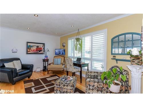 3 St Patricks Drive, Phelpston, ON - Indoor Photo Showing Living Room