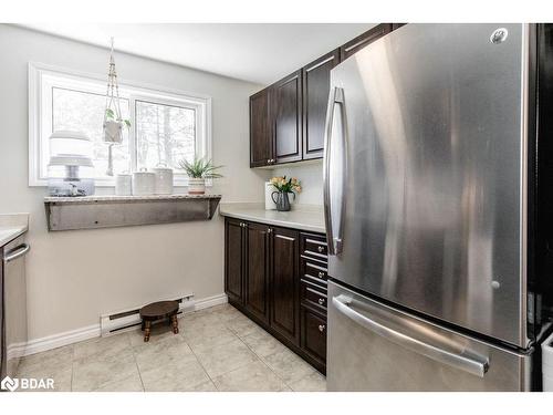 19 Loggers Run, Barrie, ON - Indoor Photo Showing Kitchen
