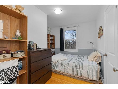 36 Lount Street, Barrie, ON - Indoor Photo Showing Bedroom