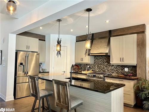 104 Clippers Lane, Thornbury, ON - Indoor Photo Showing Kitchen With Upgraded Kitchen