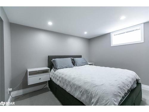 68 Eugenia Street, Barrie, ON - Indoor Photo Showing Bedroom