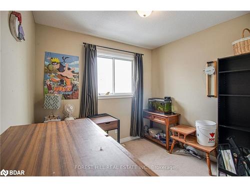 57 Michael Crescent, Barrie, ON - Indoor Photo Showing Bedroom