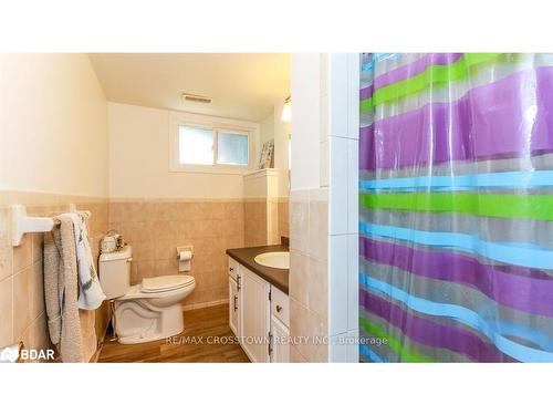 181 Little Avenue, Barrie, ON - Indoor Photo Showing Bathroom