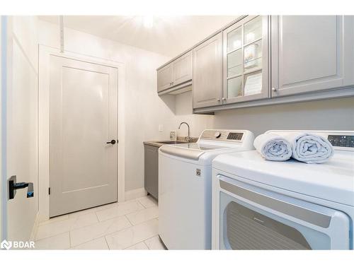 1402 Flos Road 8 E, Elmvale, ON - Indoor Photo Showing Laundry Room