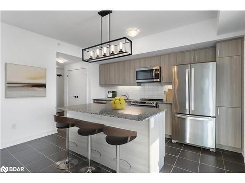 414-5 Chef Lane, Barrie, ON - Indoor Photo Showing Kitchen With Stainless Steel Kitchen With Upgraded Kitchen