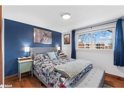 484 Bridge Street E, Belleville, ON - Indoor Photo Showing Bedroom