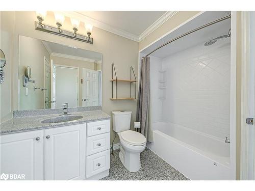 26 Truax Crescent, Angus, ON - Indoor Photo Showing Bathroom