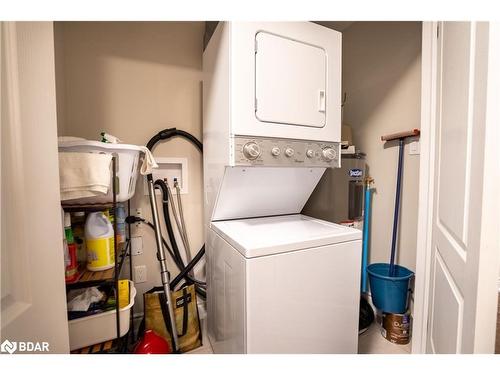 206-100 Dean Avenue, Barrie, ON - Indoor Photo Showing Laundry Room