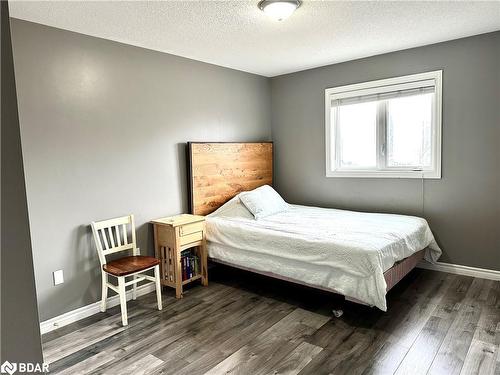 1356 Perniegie Crescent, Innisfil, ON - Indoor Photo Showing Bedroom