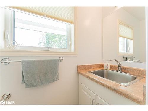 7084 Gelert Road, Haliburton, ON - Indoor Photo Showing Bathroom