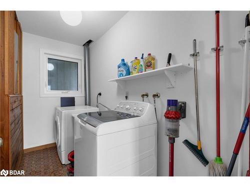 209515 Highway 26, Town Of Blue Mountains, ON - Indoor Photo Showing Laundry Room