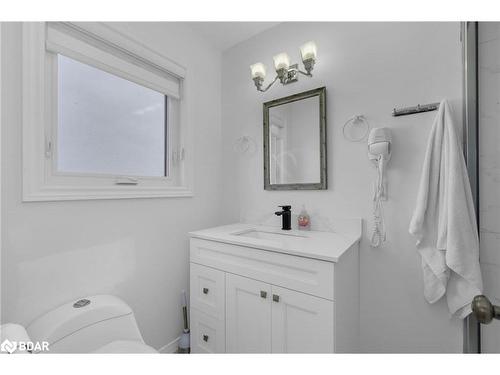 209515 Highway 26, Town Of Blue Mountains, ON - Indoor Photo Showing Bathroom