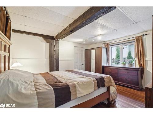 48 Main Street, East Gwillimbury, ON - Indoor Photo Showing Bedroom
