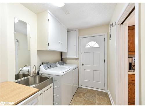 1057 Springdale Shores Road, Bracebridge, ON - Indoor Photo Showing Laundry Room