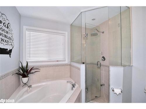 21 Old Trafford Drive, Hastings, ON - Indoor Photo Showing Bathroom