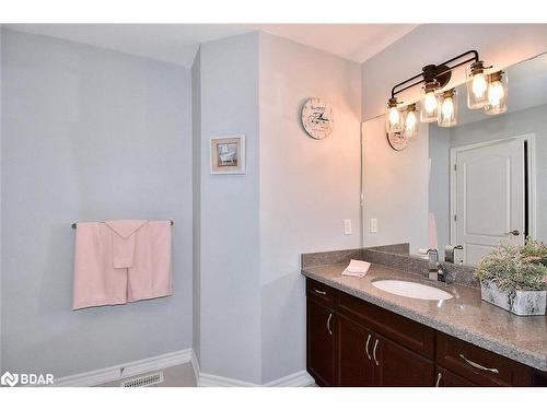 21 Old Trafford Drive, Hastings, ON - Indoor Photo Showing Bathroom