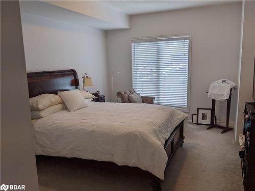 414-720 Yonge Street, Barrie, ON - Indoor Photo Showing Bedroom