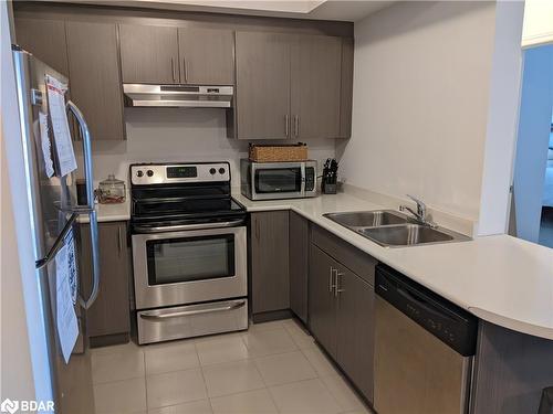 414-720 Yonge Street, Barrie, ON - Indoor Photo Showing Kitchen With Double Sink