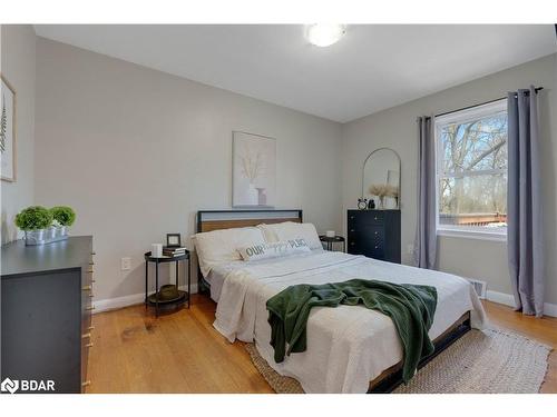 145 Cook Street, Barrie, ON - Indoor Photo Showing Bedroom