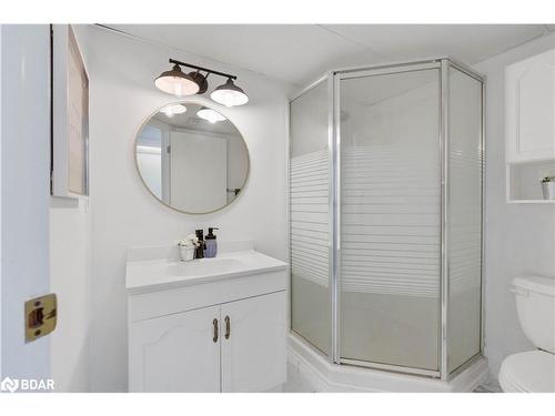 145 Cook Street, Barrie, ON - Indoor Photo Showing Bathroom