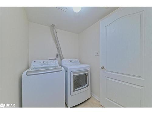 219-60 Mulligan Lane, Wasaga Beach, ON - Indoor Photo Showing Laundry Room