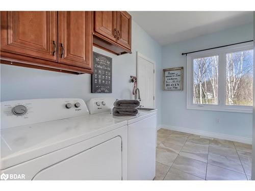 7 Whitetail Drive, New Lowell, ON - Indoor Photo Showing Laundry Room