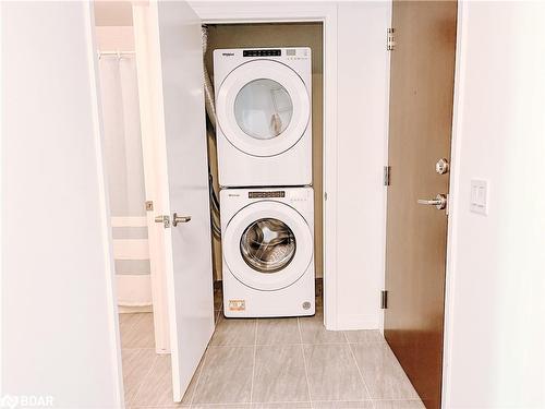 2401-108 Garment Street, Kitchener, ON - Indoor Photo Showing Laundry Room